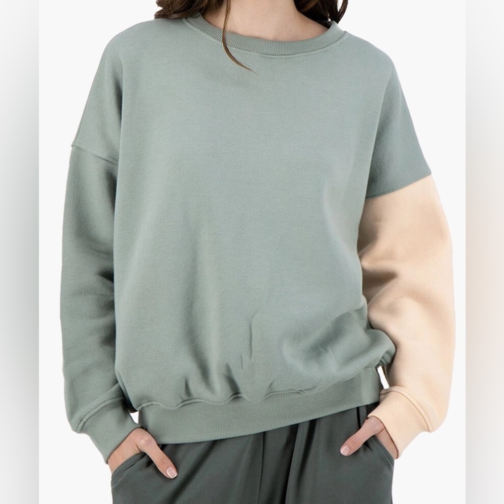 NWT Missguided Sweater
